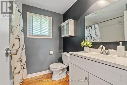 1289 Jalna Boulevard, London, ON - Indoor Photo Showing Bathroom