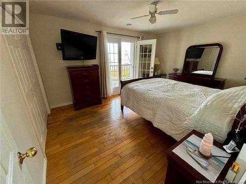 1975 Queen Elizabeth Drive, Bathurst, NB - Indoor Photo Showing Bedroom