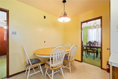 22 Coral Crescent, Winnipeg, MB - Indoor Photo Showing Dining Room