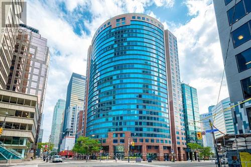 1504 - 33 University Avenue, Toronto (Bay Street Corridor), ON - Outdoor With Facade