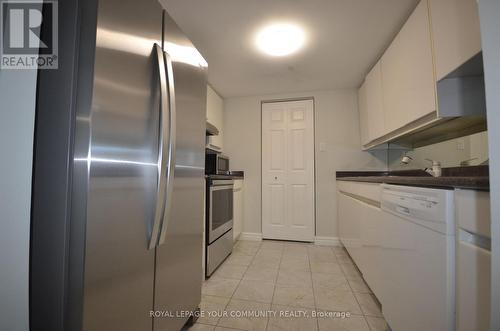 1504 - 33 University Avenue, Toronto (Bay Street Corridor), ON - Indoor Photo Showing Kitchen