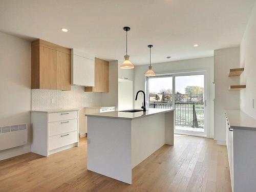 Kitchen - 926 Rue Pierre-Gauthier, Chambly, QC - Indoor Photo Showing Kitchen With Upgraded Kitchen