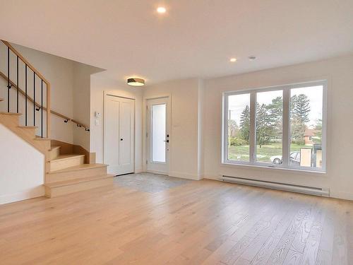 Living room - 926 Rue Pierre-Gauthier, Chambly, QC - Indoor Photo Showing Other Room