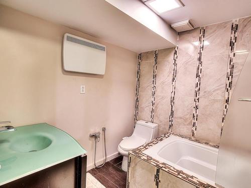 Salle de bains - 19 Rue St-Judes, Laval (Chomedey), QC - Indoor Photo Showing Bathroom