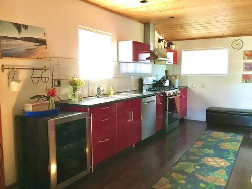 255 Moyie Street, Kimberley, BC - Indoor Photo Showing Kitchen