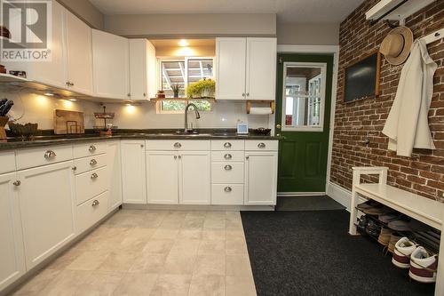 44 Laird St, Sault Ste. Marie, ON - Indoor Photo Showing Kitchen