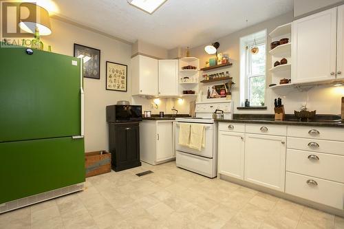 44 Laird St, Sault Ste. Marie, ON - Indoor Photo Showing Kitchen