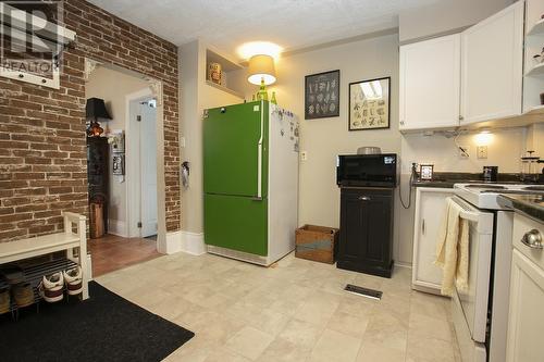 44 Laird St, Sault Ste. Marie, ON - Indoor Photo Showing Kitchen