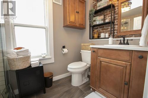 44 Laird St, Sault Ste. Marie, ON - Indoor Photo Showing Bathroom