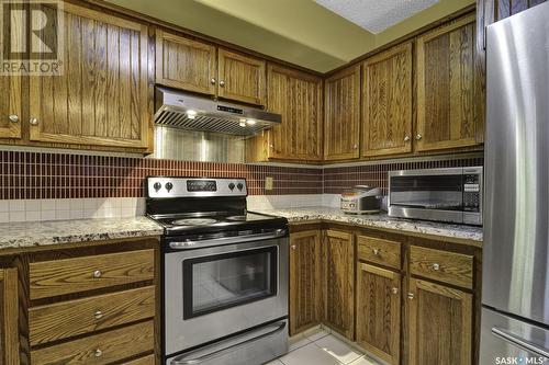 3731 Wetmore Crescent, Regina, SK - Indoor Photo Showing Kitchen