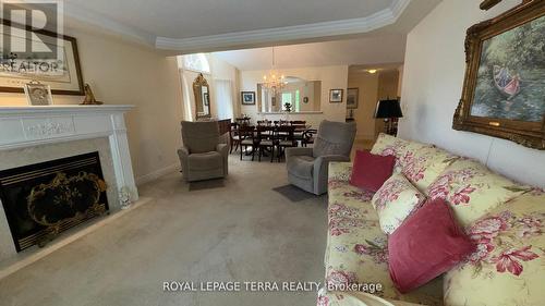 13 - 13 Montebello Terrace, New Tecumseth, ON - Indoor Photo Showing Living Room With Fireplace