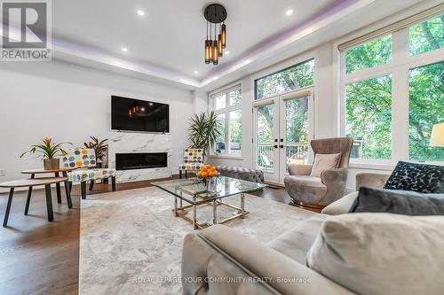 36 Portage Avenue, Richmond Hill, ON - Indoor Photo Showing Living Room With Fireplace