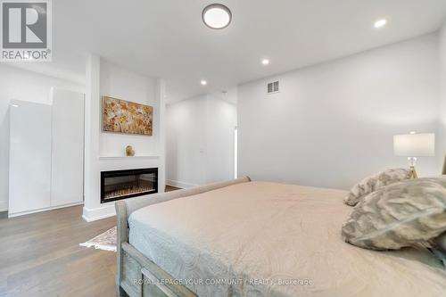 36 Portage Avenue, Richmond Hill, ON - Indoor Photo Showing Bedroom