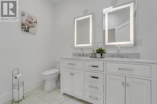 36 Portage Avenue, Richmond Hill, ON - Indoor Photo Showing Bathroom