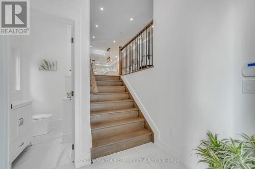 36 Portage Avenue, Richmond Hill, ON - Indoor Photo Showing Other Room