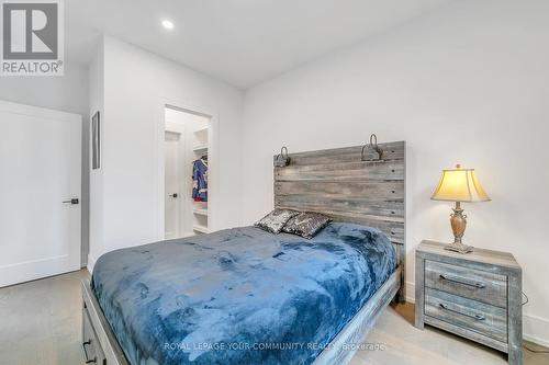 36 Portage Avenue, Richmond Hill, ON - Indoor Photo Showing Bedroom