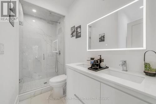 36 Portage Avenue, Richmond Hill, ON - Indoor Photo Showing Bathroom