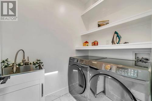 36 Portage Avenue, Richmond Hill, ON - Indoor Photo Showing Laundry Room