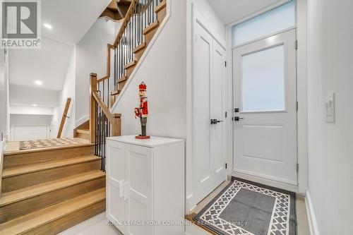 36 Portage Avenue, Richmond Hill, ON - Indoor Photo Showing Other Room