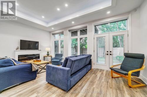 36 Portage Avenue, Richmond Hill, ON - Indoor Photo Showing Living Room With Fireplace