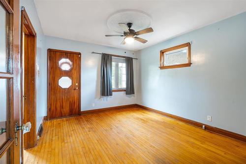 964 Redwood Avenue, Winnipeg, MB - Indoor Photo Showing Other Room