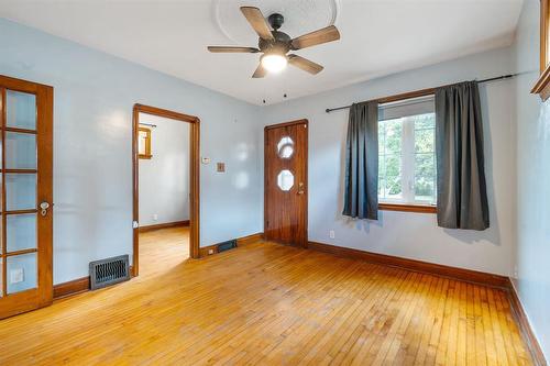 964 Redwood Avenue, Winnipeg, MB - Indoor Photo Showing Other Room