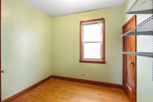 964 Redwood Avenue, Winnipeg, MB - Indoor Photo Showing Other Room