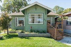 232 Inkster Boulevard  Winnipeg, MB R2W 0J9