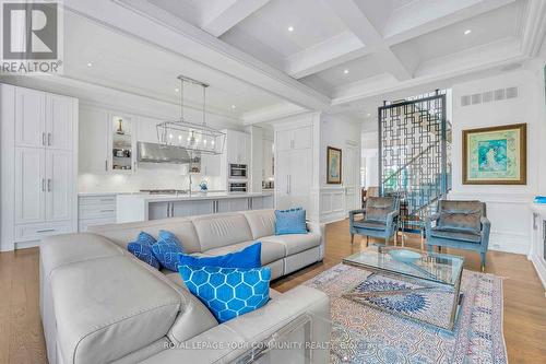 35 A Edgar Avenue, Richmond Hill, ON - Indoor Photo Showing Living Room