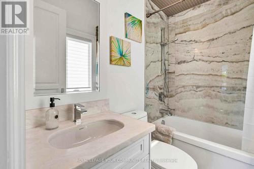 35 A Edgar Avenue, Richmond Hill, ON - Indoor Photo Showing Bathroom