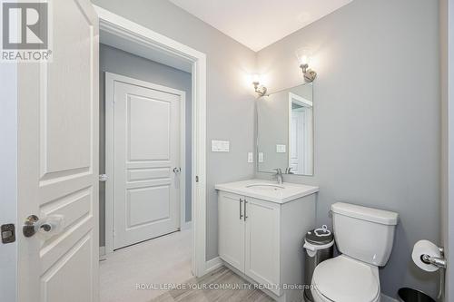 7 Turner Drive, New Tecumseth (Tottenham), ON - Indoor Photo Showing Bathroom