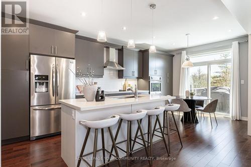 7 Turner Drive, New Tecumseth (Tottenham), ON - Indoor Photo Showing Kitchen With Stainless Steel Kitchen With Upgraded Kitchen