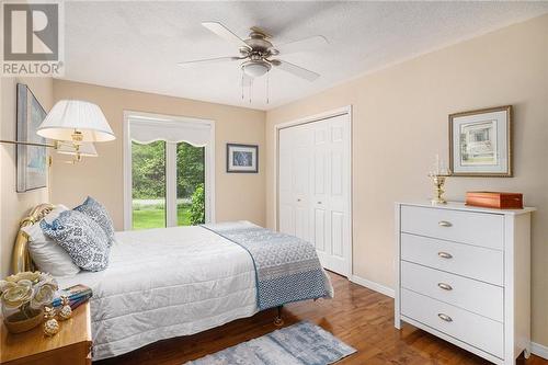 313 Noonan Side Road, Perth, ON - Indoor Photo Showing Bedroom