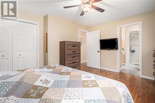 313 Noonan Side Road, Perth, ON - Indoor Photo Showing Bedroom