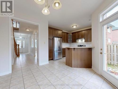 23 Greenbury Court, Whitchurch-Stouffville, ON - Indoor Photo Showing Kitchen