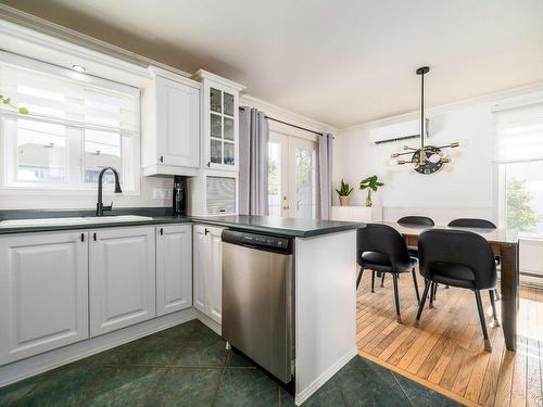 Kitchen - 253 Av. Du Plateau, Donnacona, QC - Indoor Photo Showing Other Room