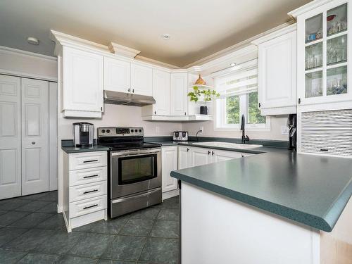 Kitchen - 253 Av. Du Plateau, Donnacona, QC - Indoor Photo Showing Kitchen