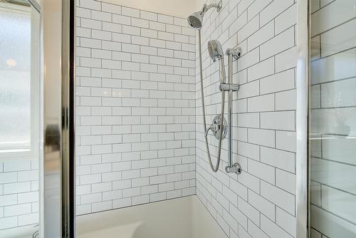 211-665 Cook Road, Kelowna, BC - Indoor Photo Showing Bathroom