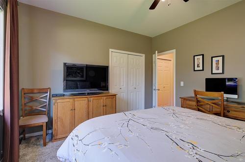 211-665 Cook Road, Kelowna, BC - Indoor Photo Showing Bedroom