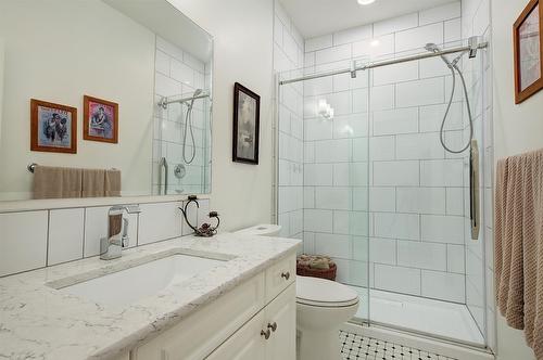 211-665 Cook Road, Kelowna, BC - Indoor Photo Showing Bathroom