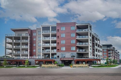 202-529 Truswell Road, Kelowna, BC - Outdoor With Facade