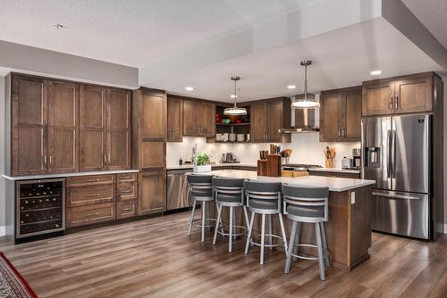 202-529 Truswell Road, Kelowna, BC - Indoor Photo Showing Kitchen With Stainless Steel Kitchen With Upgraded Kitchen