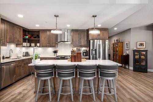 202-529 Truswell Road, Kelowna, BC - Indoor Photo Showing Kitchen With Stainless Steel Kitchen With Upgraded Kitchen