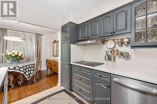 1 - 600 Silver Creek Boulevard, Mississauga, ON - Indoor Photo Showing Kitchen With Upgraded Kitchen