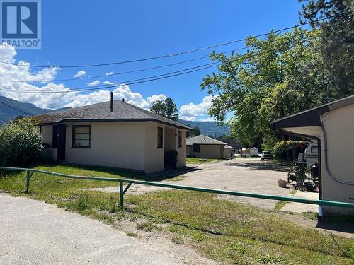 1370 Columbia Avenue, Castlegar, BC - Outdoor