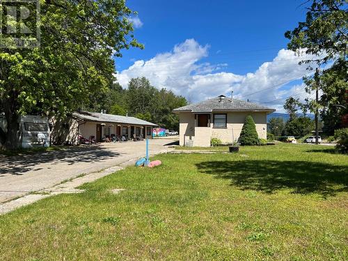 1370 Columbia Avenue, Castlegar, BC - Outdoor