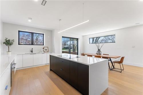 Kitchen facing eating area - 5427 Anthony Place, Burlington, ON - Indoor Photo Showing Kitchen