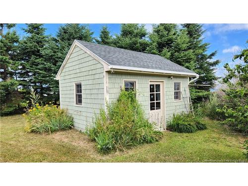 37 St-Pierre E Blvd, Caraquet, NB 