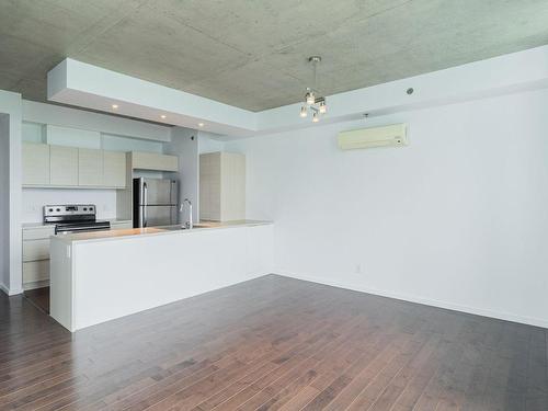 Kitchen - 405-9825 Boul. Leduc, Brossard, QC - Indoor Photo Showing Kitchen