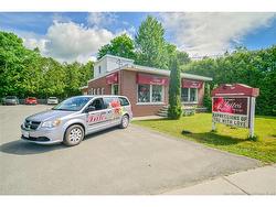 569 Woodstock RD  Fredericton, NB E3B 2J2